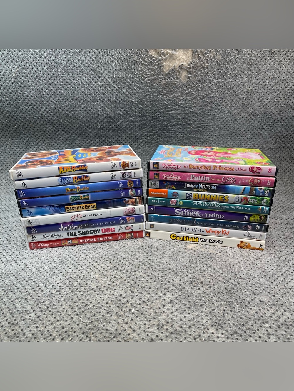 Kids Movies Disney, Strawberry Shortcake, Nickelodeon Lot of 18